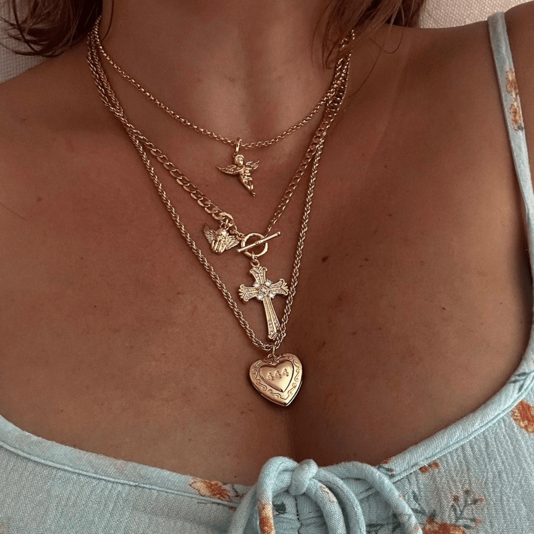 She's An Angel Necklace - EVRYJEWELS